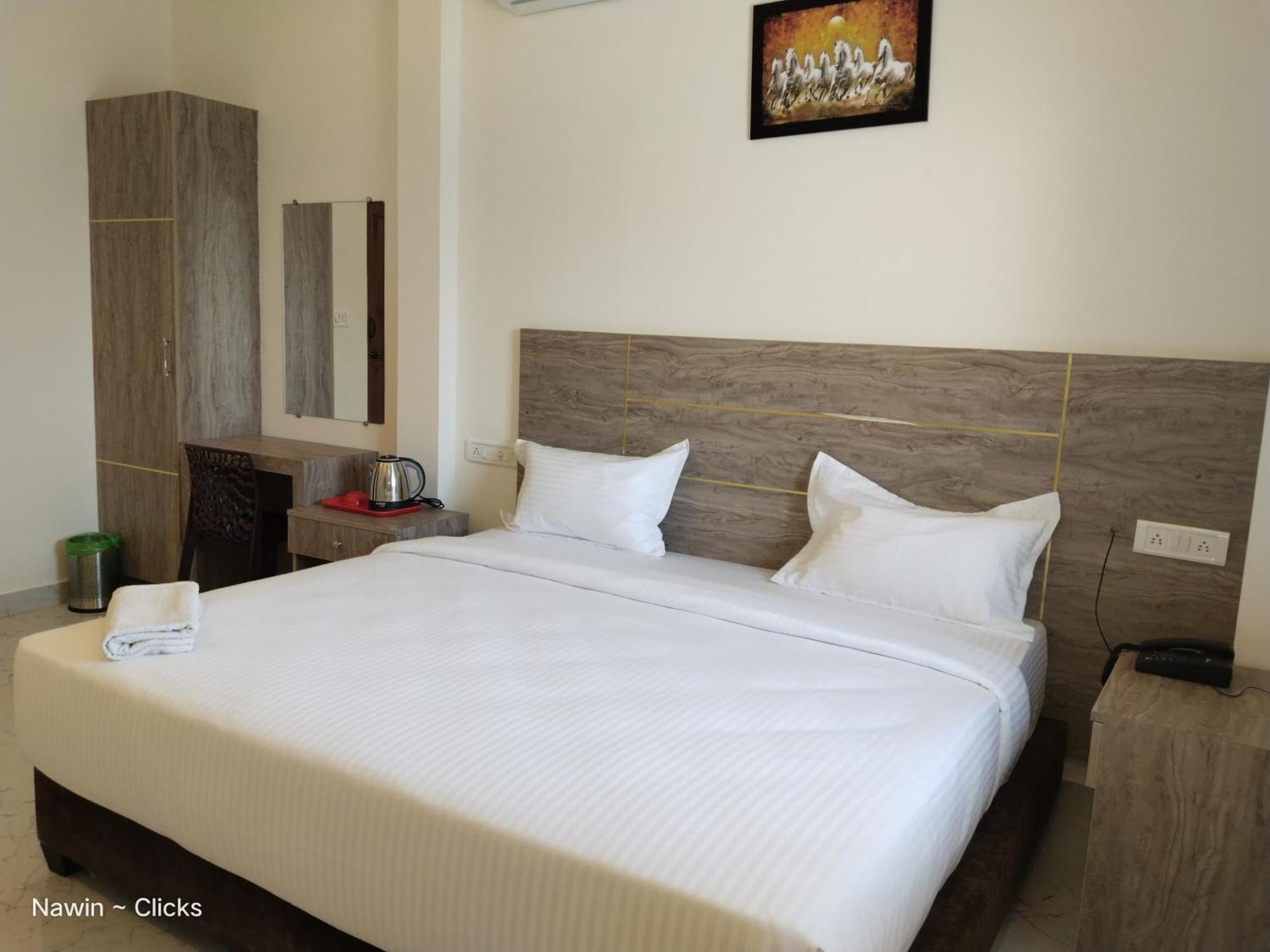 Redfox Hotel-T.Nagar Chennai Exterior photo